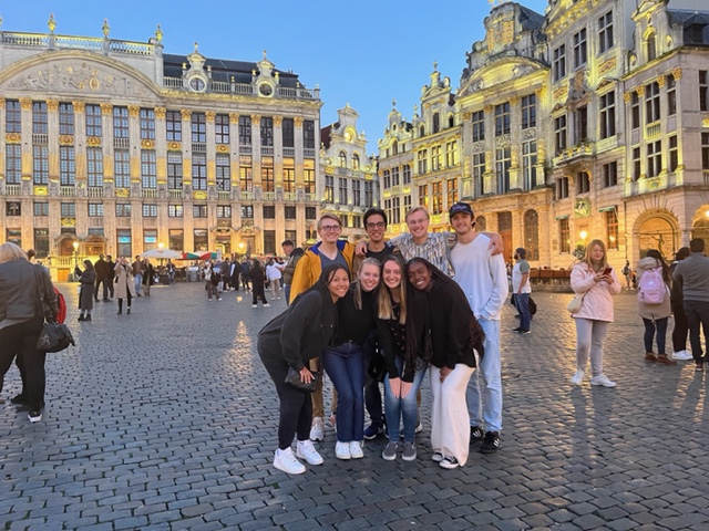 Students in a Belgian university library