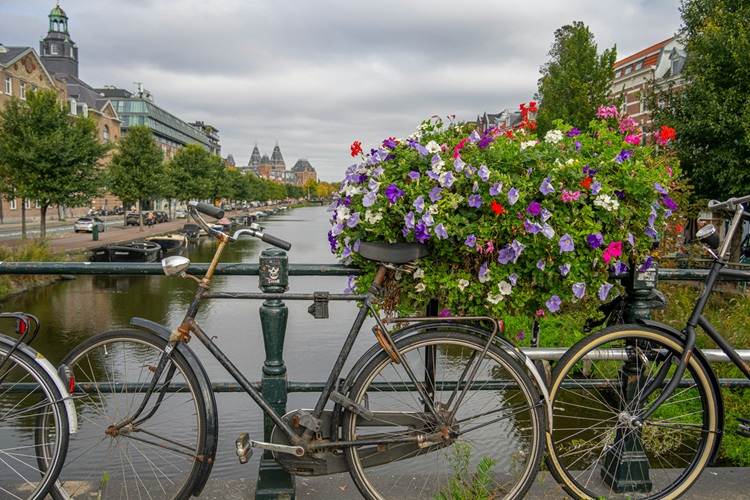 Dutch city with canals and colourful buildings